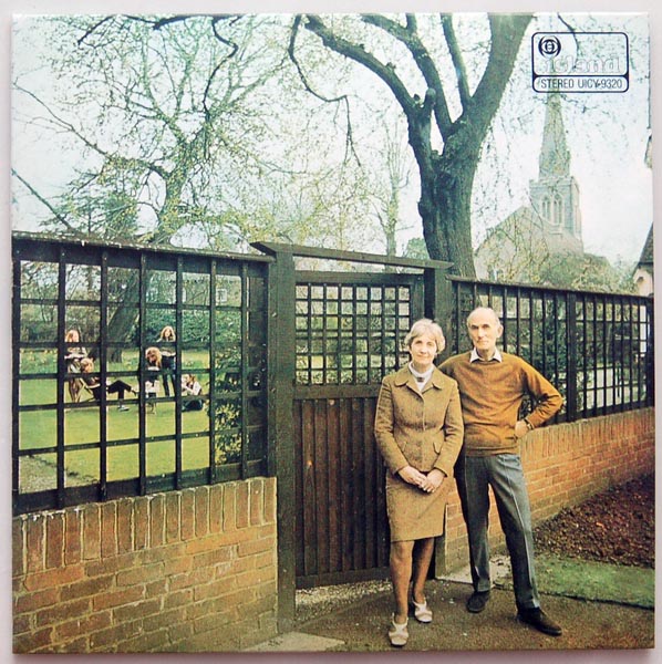 Front cover, Fairport Convention - Unhalfbricking +2