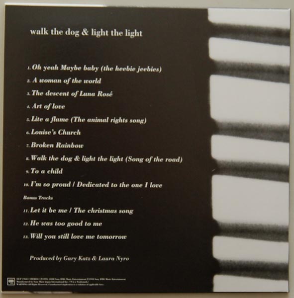 Back cover, Nyro, Laura  - Walk The Dog & Light The Light 